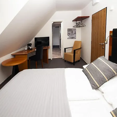 Hotel Petrovy Kameny Karlova Studánka