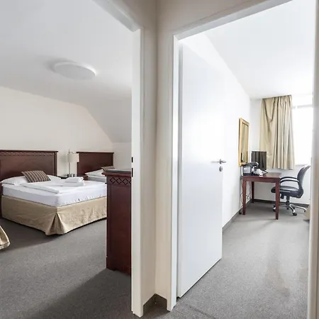 Hotel Petrovy Kameny Karlova Studanka