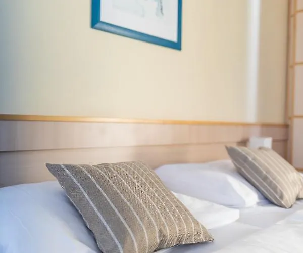 Petrovy Kameny Hotel 4*